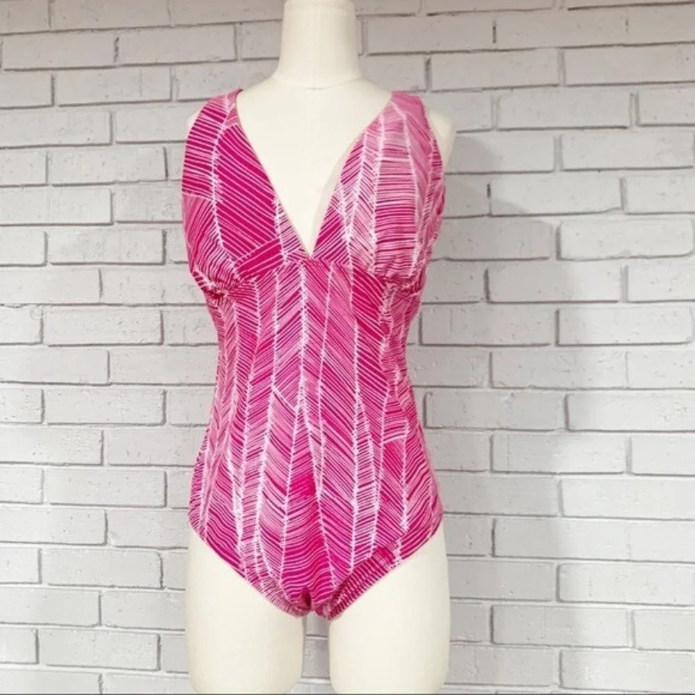DKNY Pink White Geometric V-Neck Halter Swimsuit One Piece Resort Vacation 14 - Picture 2 of 10